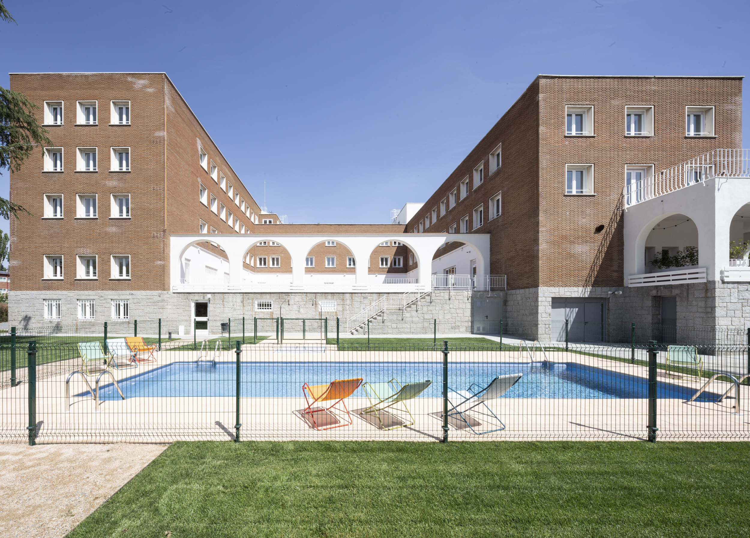 Resa Miguel Antonio Caro_Zonas comunes 92