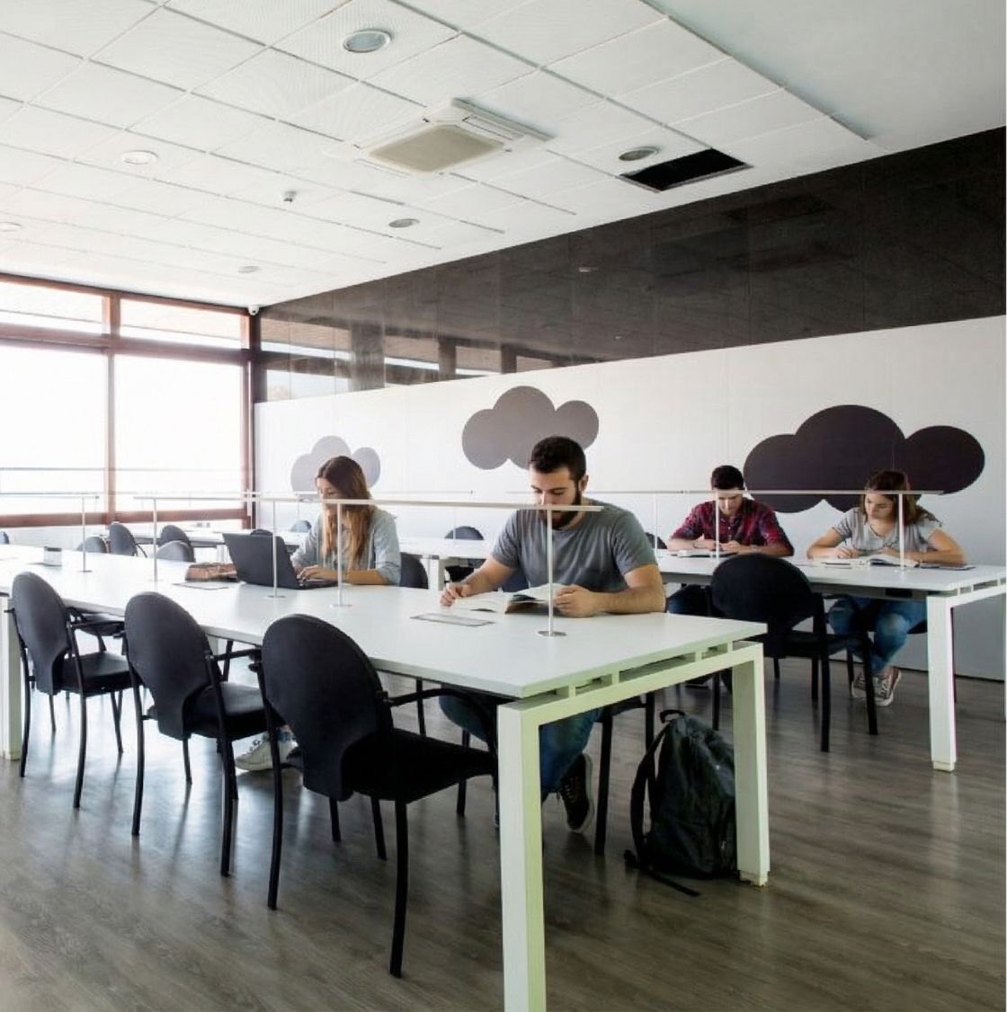 Sala de estudio en Resa Lesseps