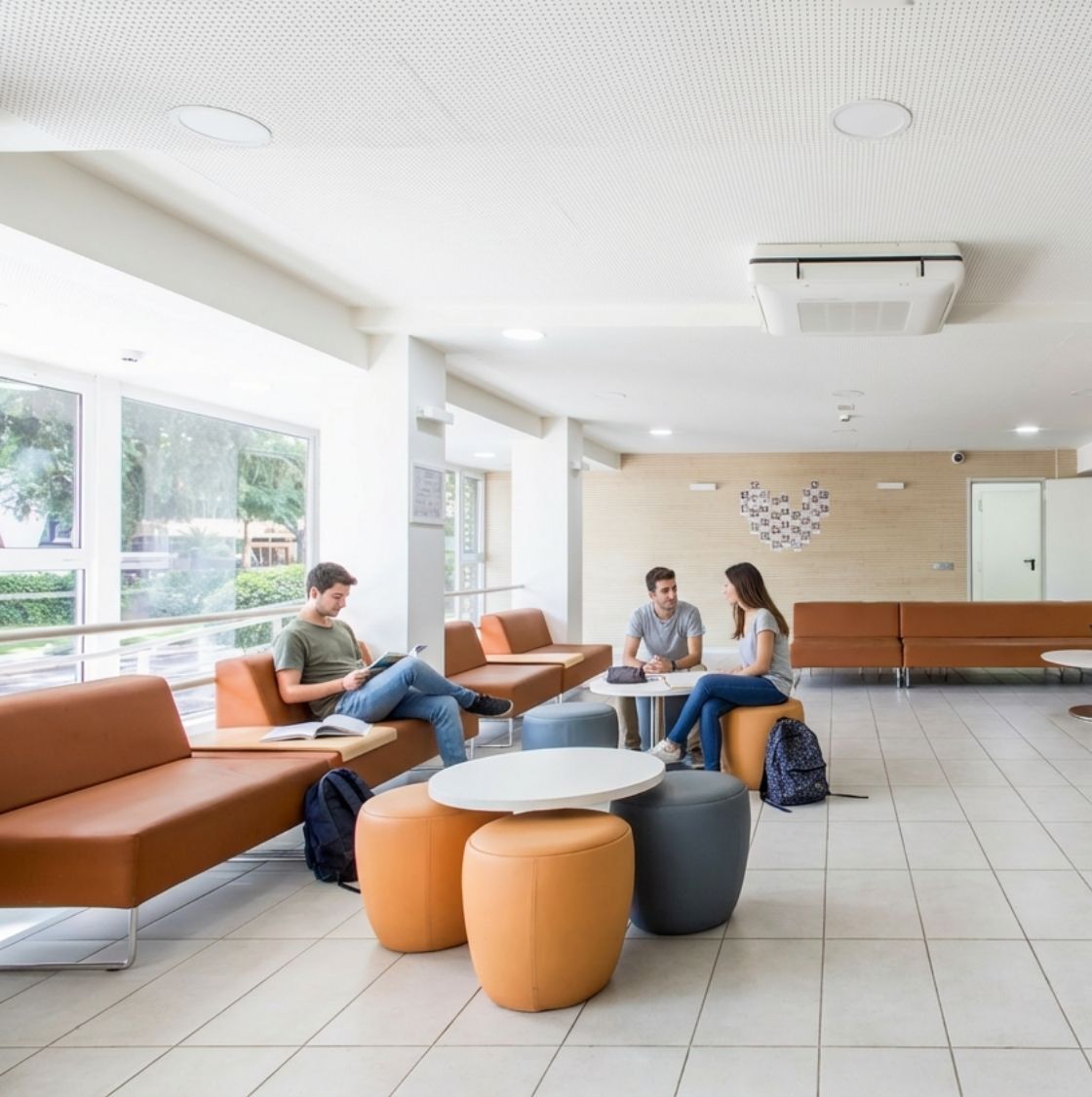Sala de ocio en Resa Santa Maria del Estudiante