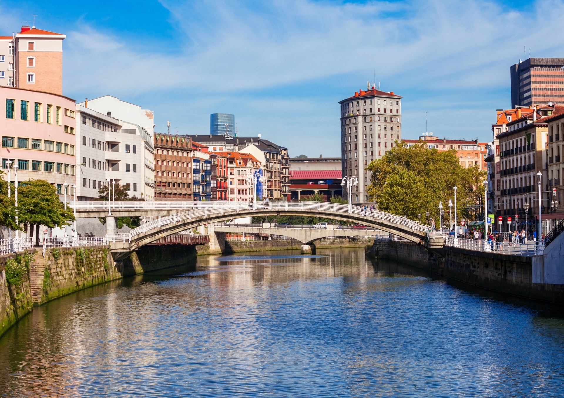 Vista del rio nervion en Bilbao